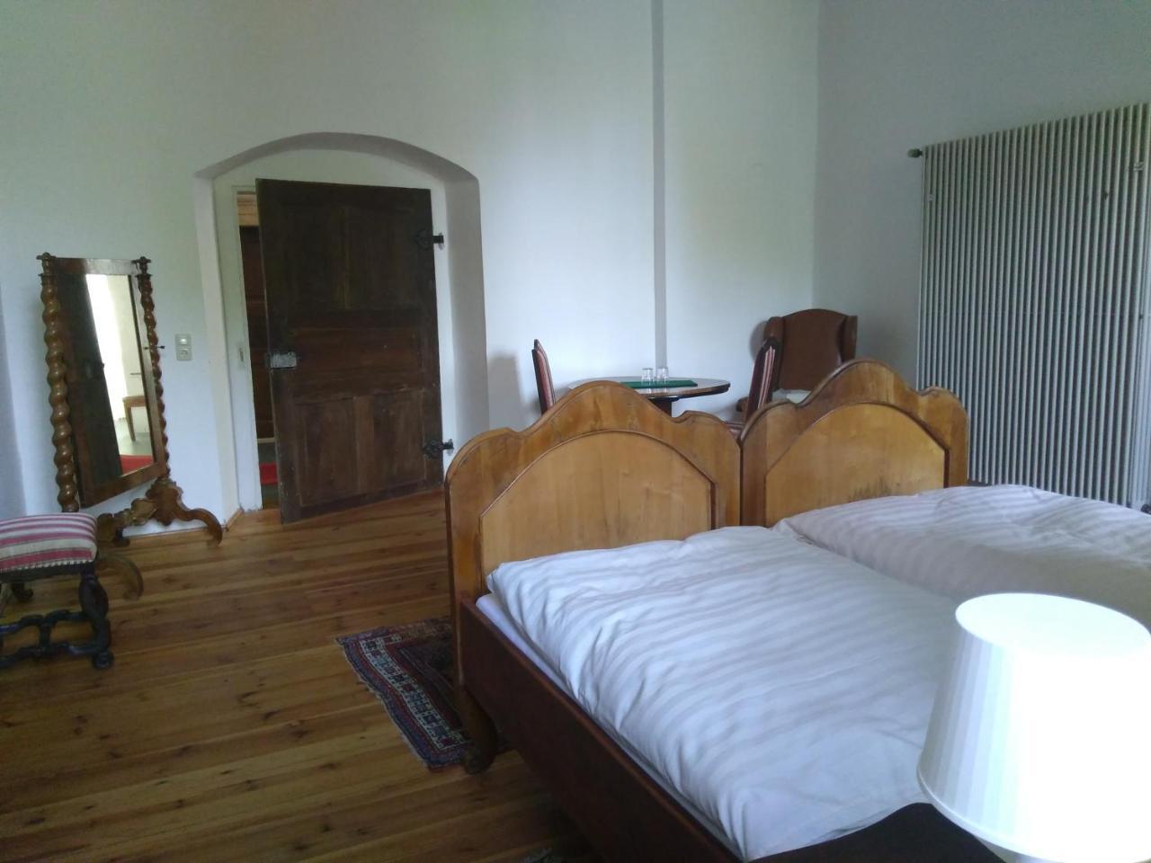 Ferienzimmer Im Schloss Burgpreppach Esterno foto